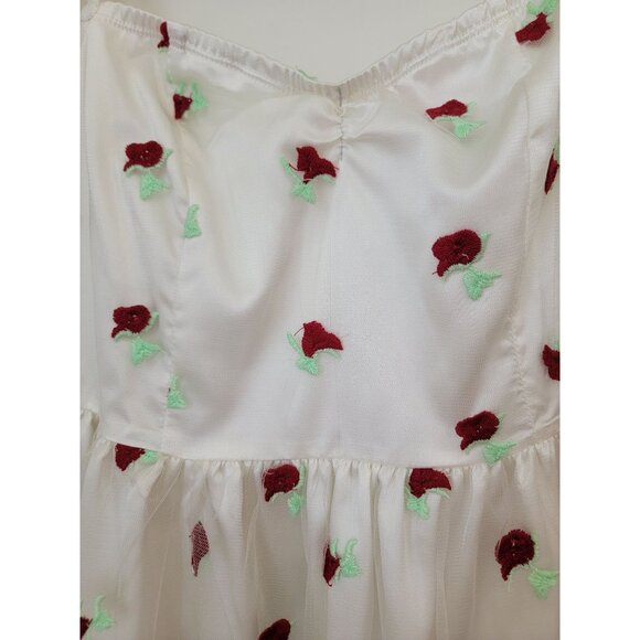 Sugar Thrillz FOREVER YOURS White Embroidered Rose Babydoll Dress Sz S - Picture 4 of 8